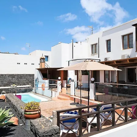 בית נופש Casa La Higuera טגיסי